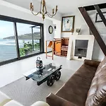 Beachfront House ヴィラ