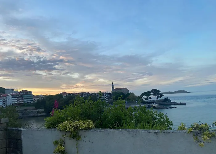 Beachfront House Villa *