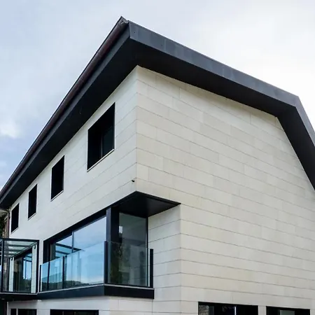 Beachfront House * 문다카