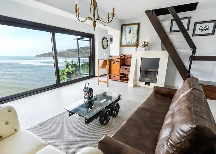 Beachfront House Вилла