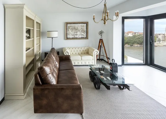 Vila Beachfront House *